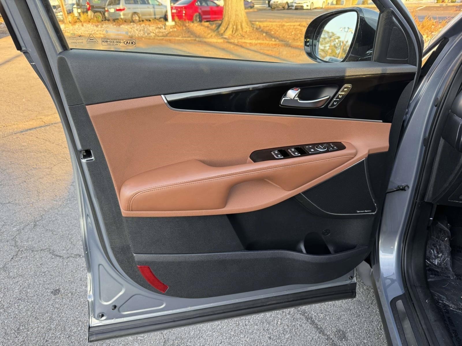 Used 2019 Kia Sorento SX image 25