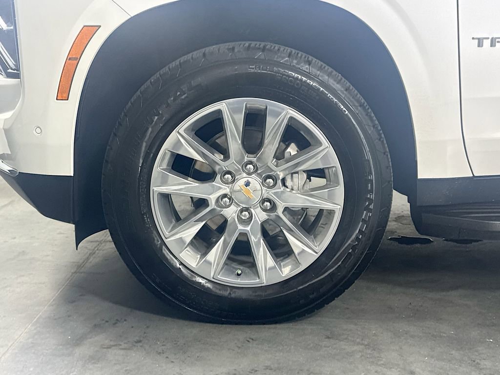 Used 2025 Chevrolet Tahoe Premier RWD image 34