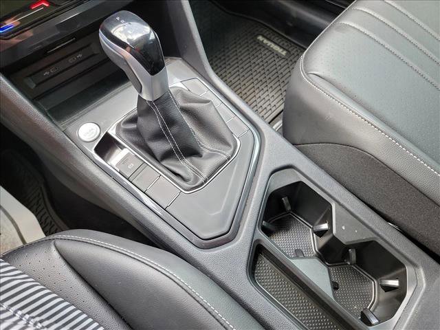 Used 2024 Volkswagen Tiguan SE w/ Panoramic Sunroof Package FWD image 20