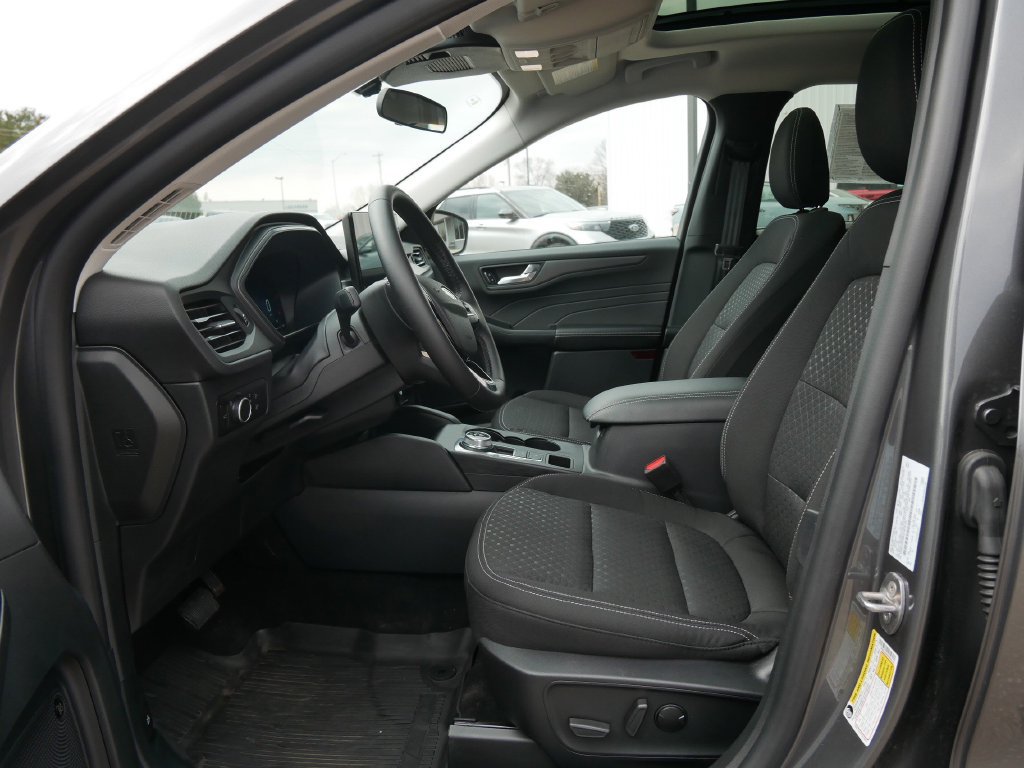 New 2025 Ford Escape Active w/ Active Premium Tech Pack AWD/4WD image 9