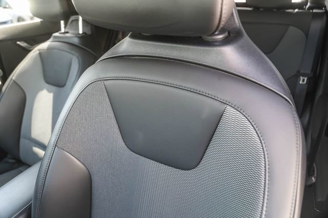 Certified 2025 Kia Niro EX FWD image 26