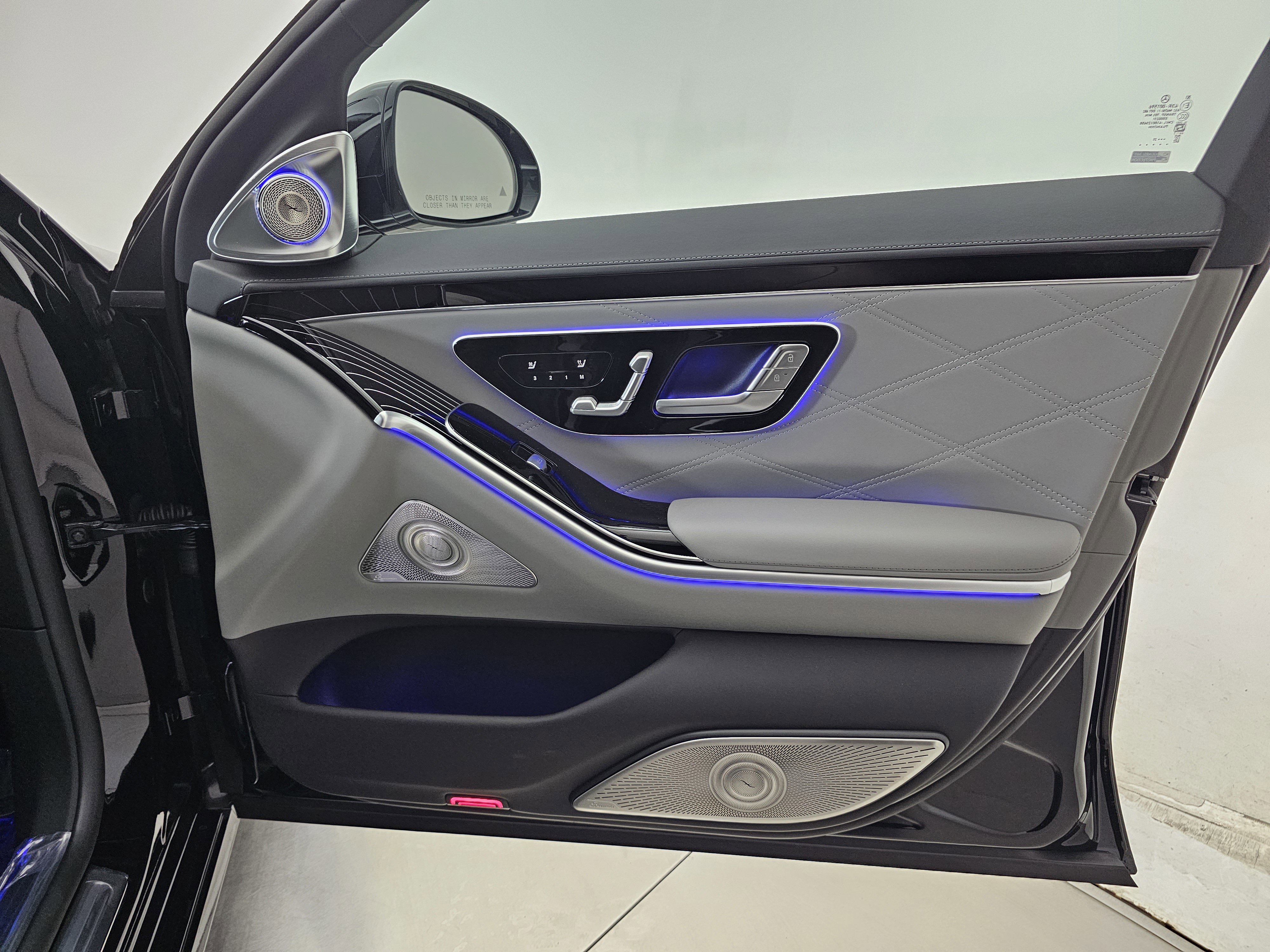 New 2026 Mercedes-Benz Maybach S 680 4MATIC image 17