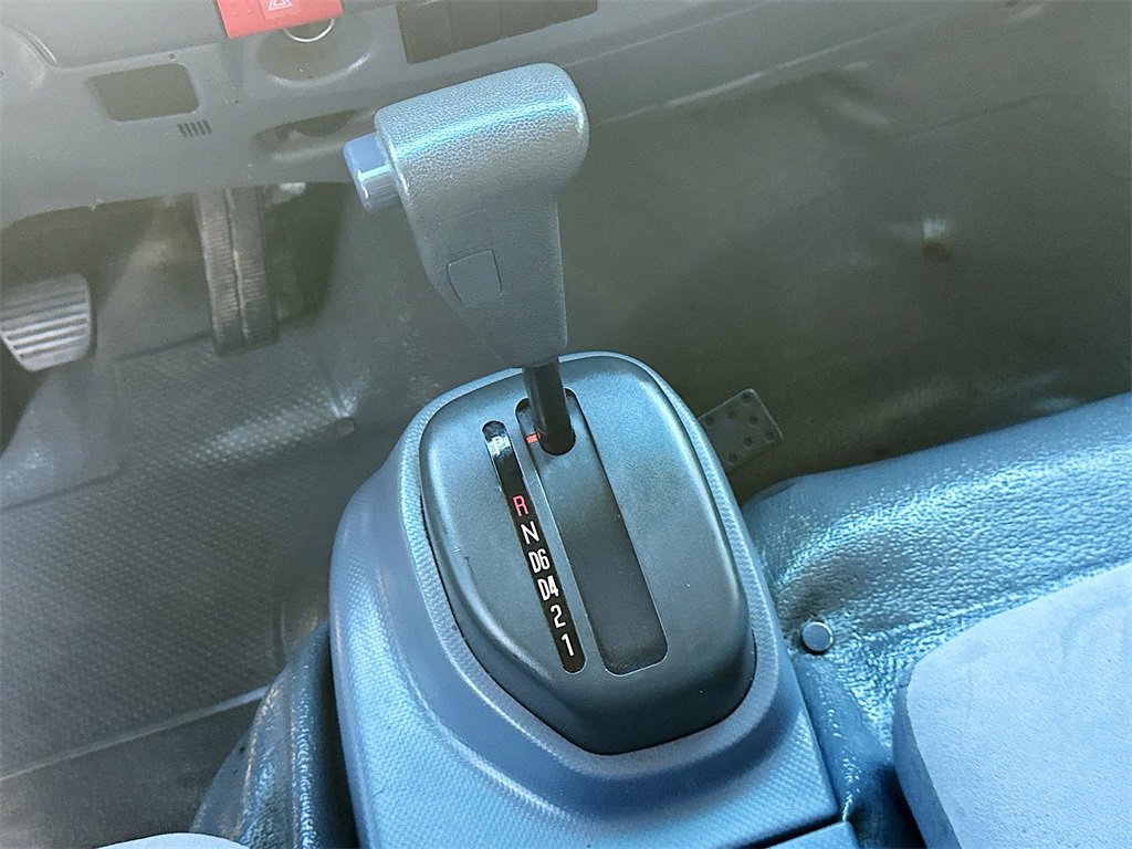 Used 2018 Isuzu NPR image 16