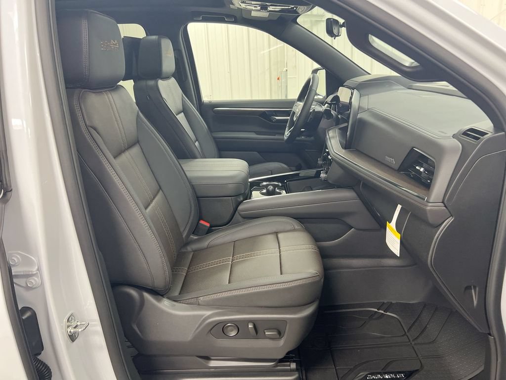 New 2026 Chevrolet Suburban High Country AWD/4WD image 23