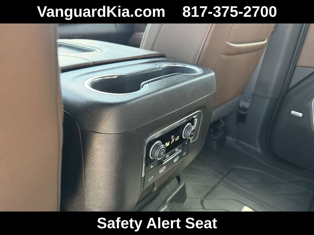 Used 2024 Chevrolet Suburban High Country w/ Advanced Technology Package AWD/4WD image 26