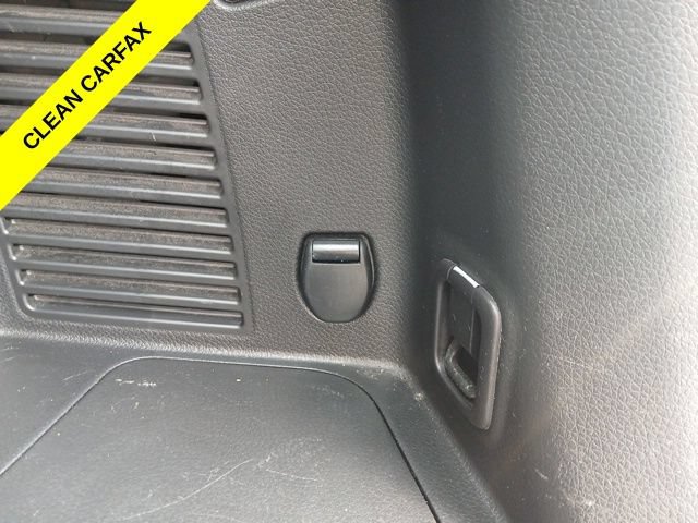 Used 2017 Nissan Rogue S AWD/4WD image 10