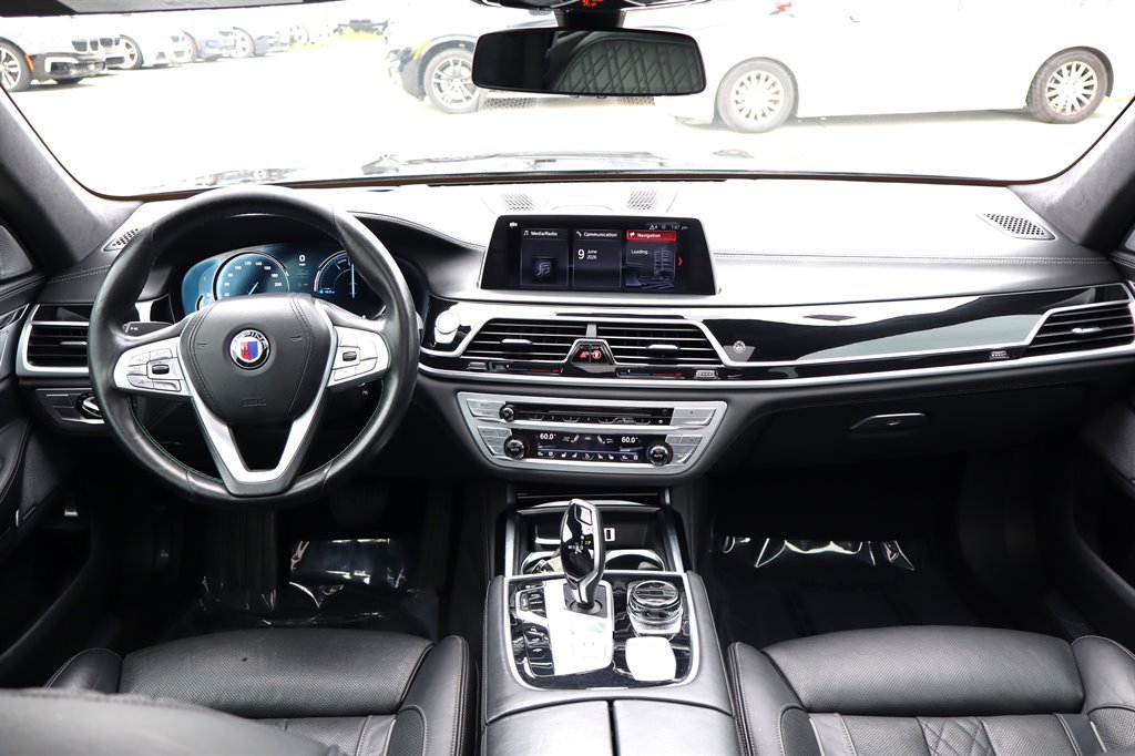 Used 2018 BMW 750i xDrive AWD/4WD image 12