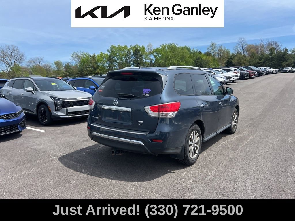 Used 2016 Nissan Pathfinder SV w/ Cargo Package AWD/4WD image 5