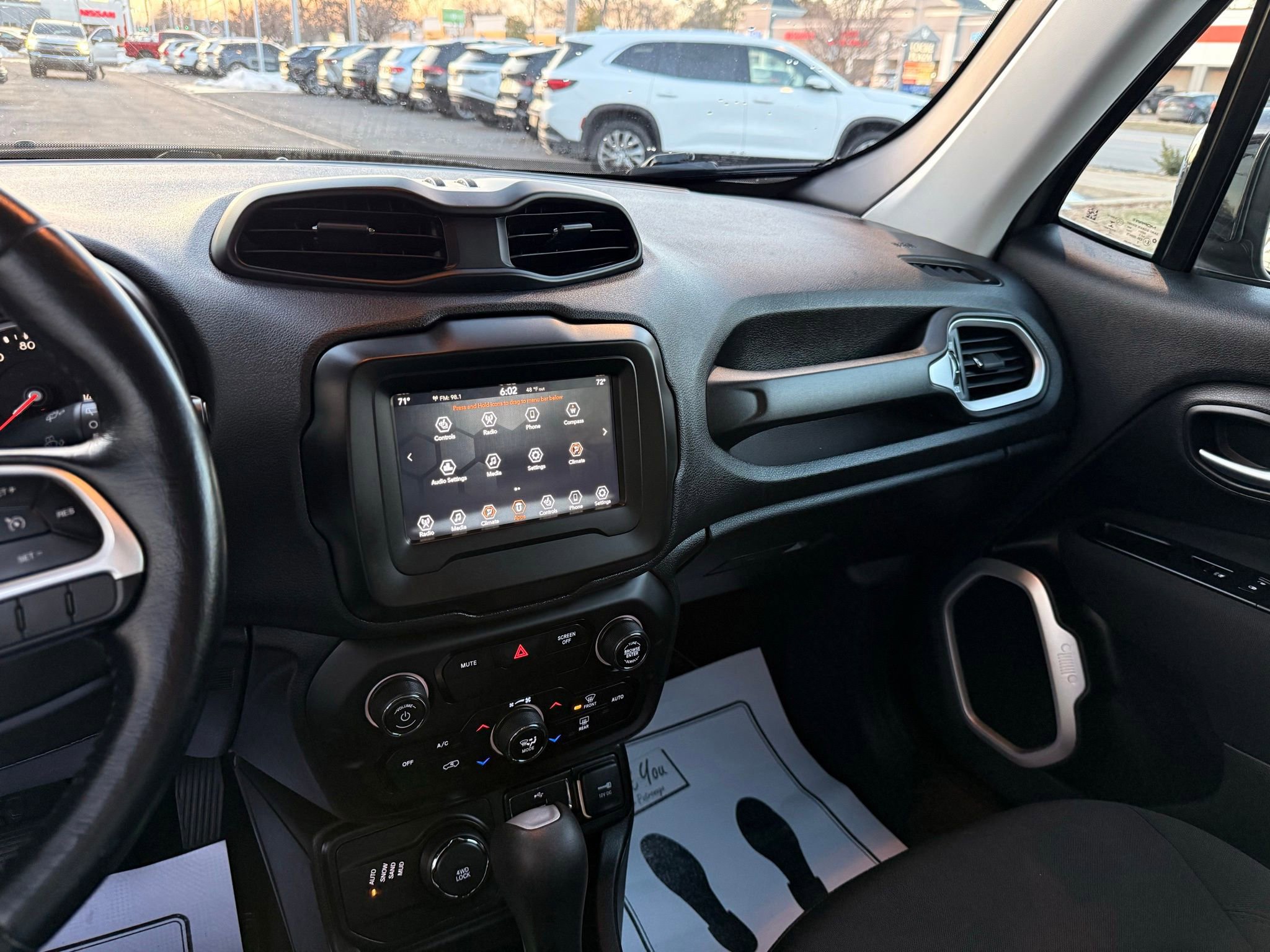 Used 2019 Jeep Renegade Latitude w/ Cold Weather Group image 45