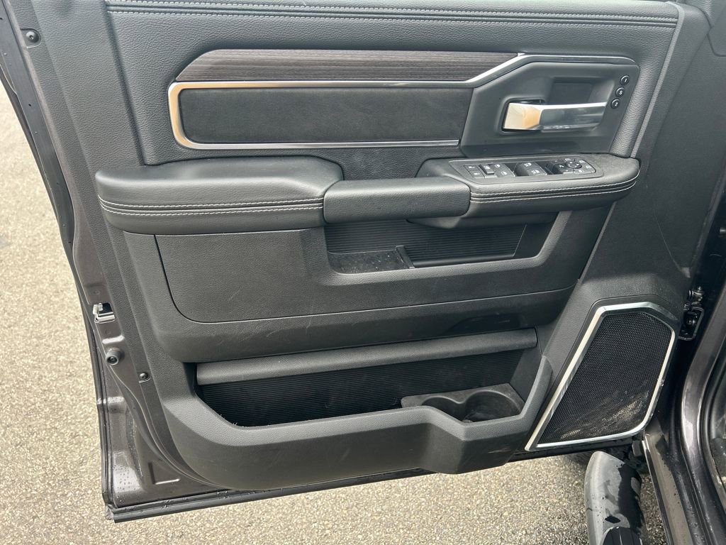Used 2025 RAM 2500 Laramie w/ Sport Appearance Package image 17