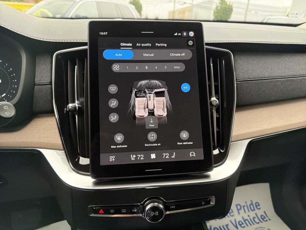 Certified 2026 Volvo XC90 B6 Plus AWD/4WD image 21