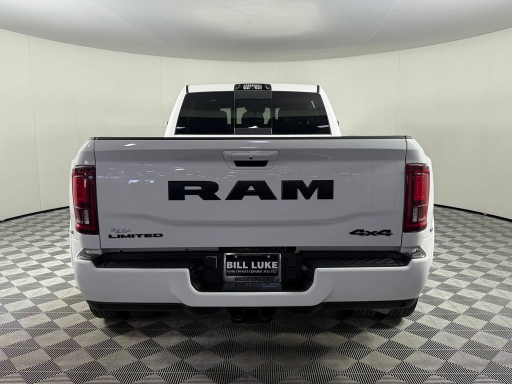 Used 2025 RAM 3500 Limited AWD/4WD image 9