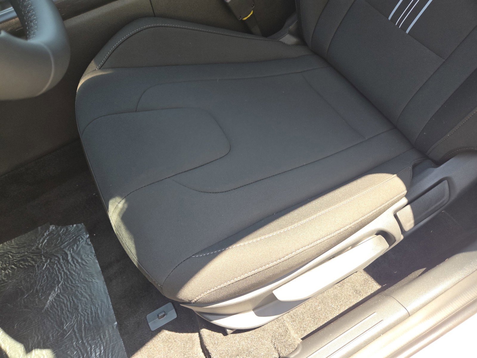 New 2025 Hyundai Elantra SEL image 13