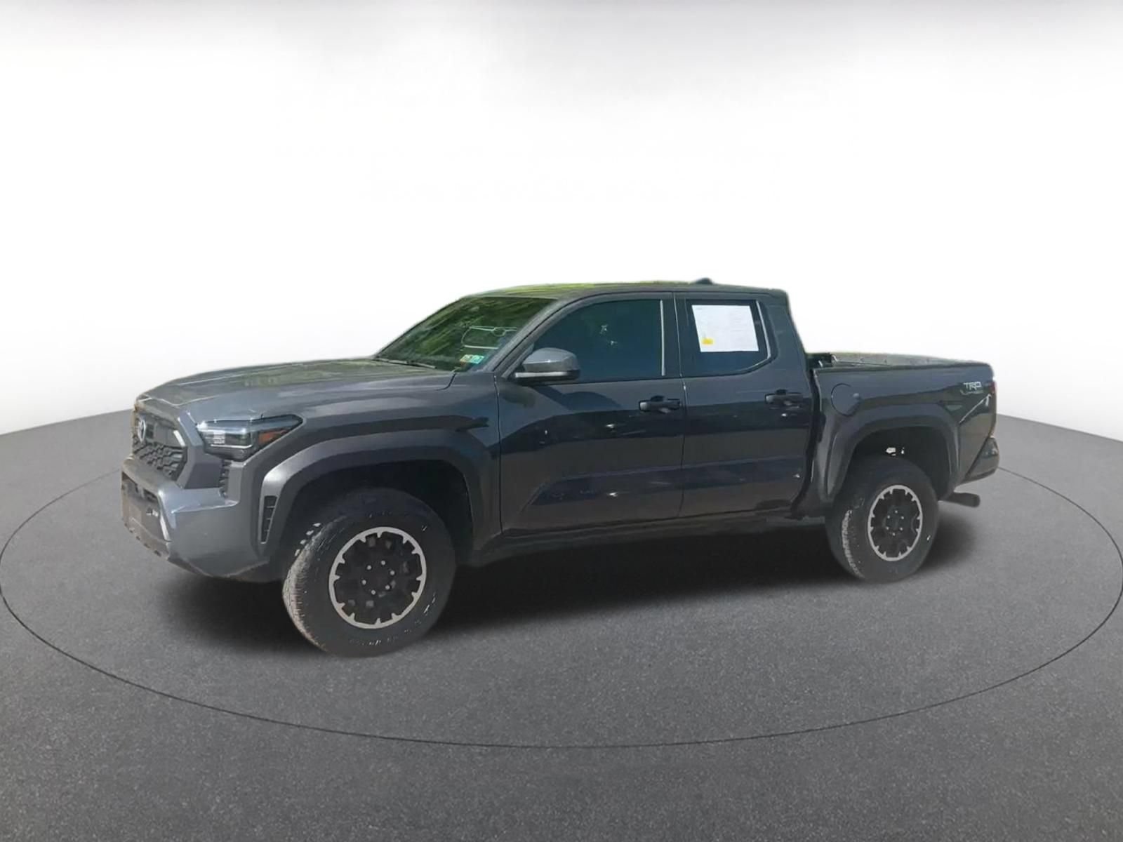 Used 2025 Toyota Tacoma TRD Off-Road AWD/4WD image 7