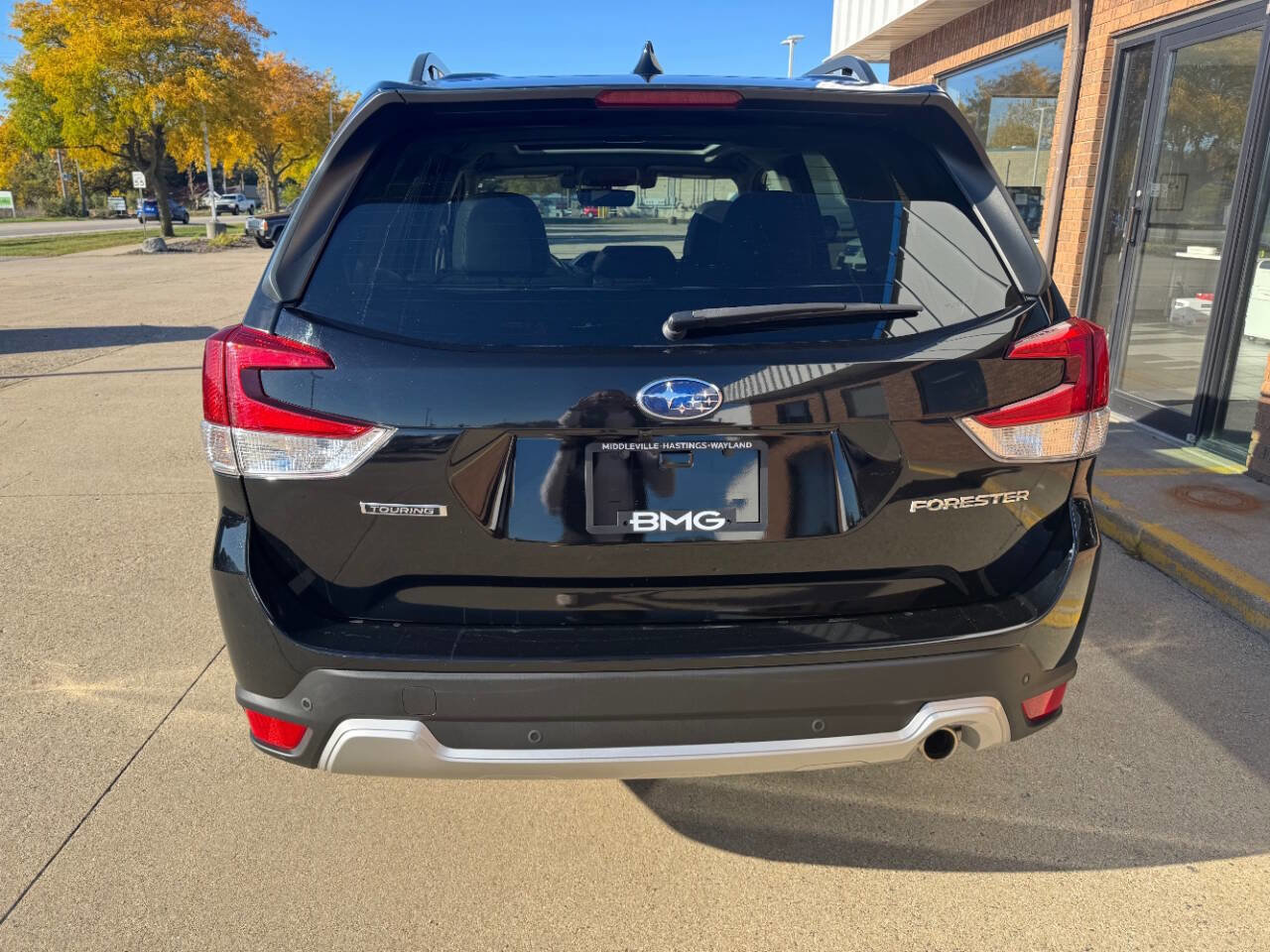 Used 2020 Subaru Forester Touring image 5