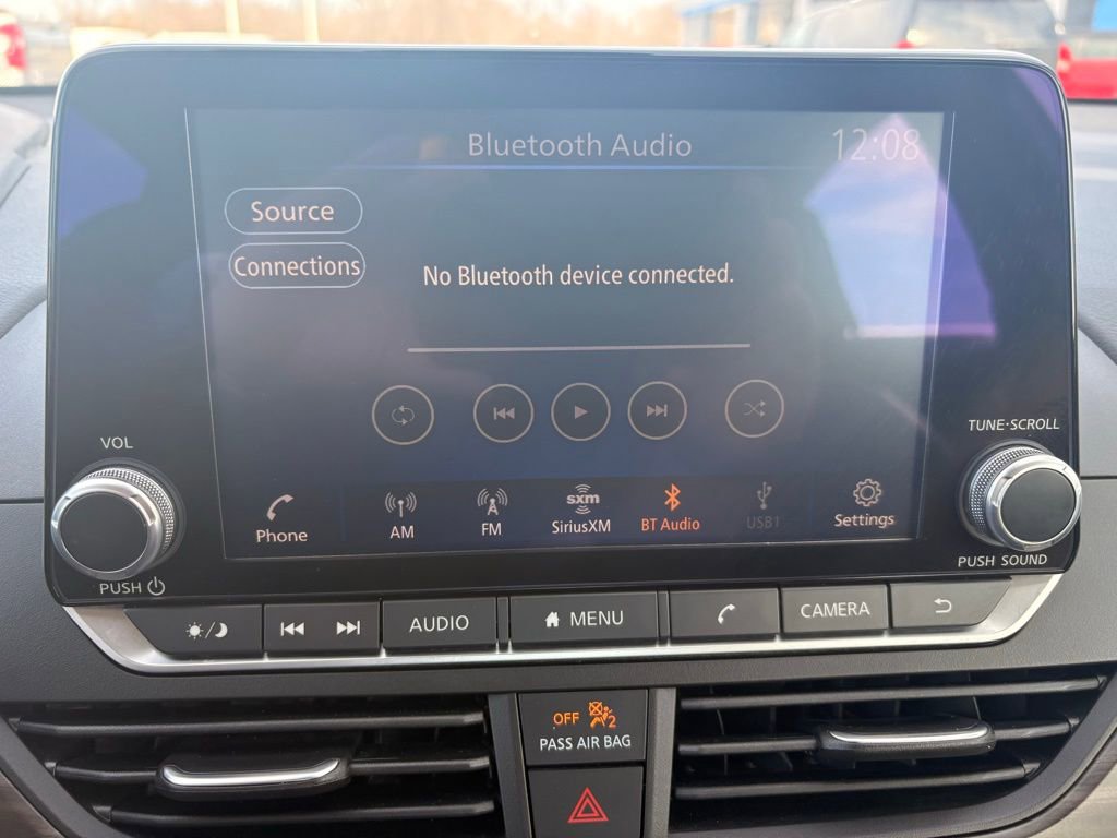 Used 2024 Nissan Altima 2.5 SV FWD image 19