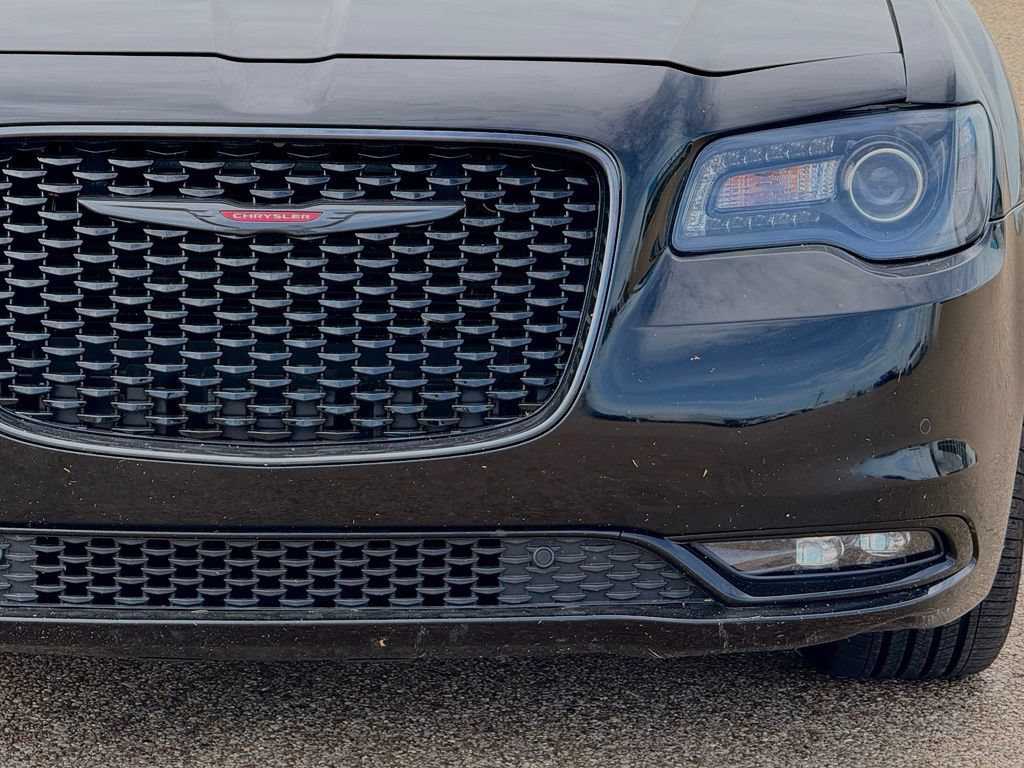 Used 2022 Chrysler 300 S RWD image 10