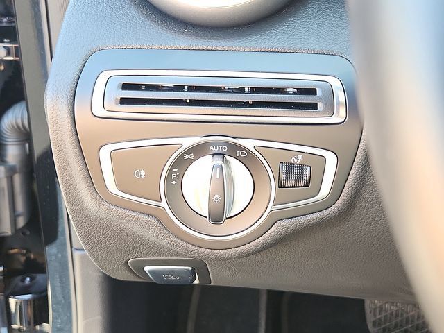 Used 2019 Mercedes-Benz C 300 4MATIC Sedan image 25
