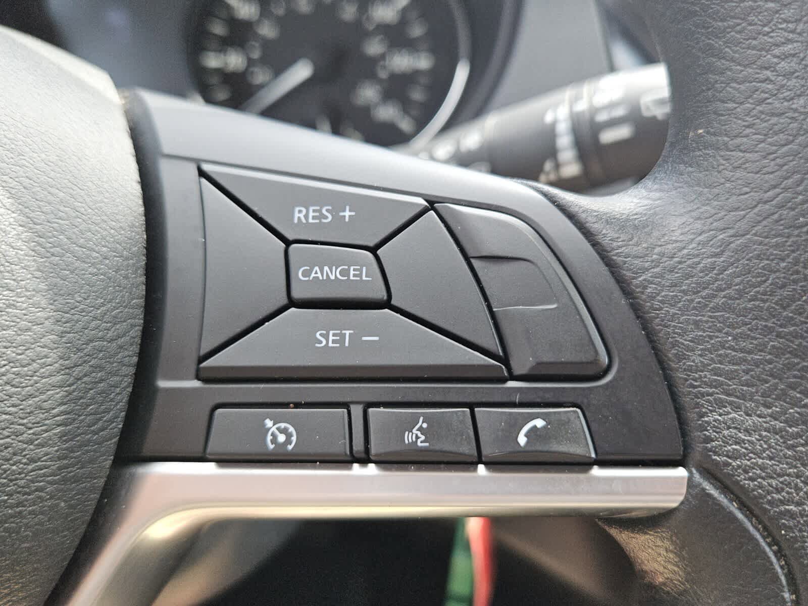 Used 2018 Nissan Rogue S FWD image 13