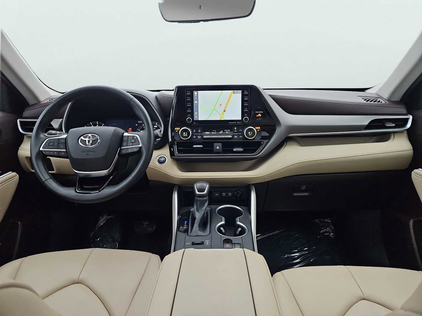 Used 2020 Toyota Highlander XLE image 11