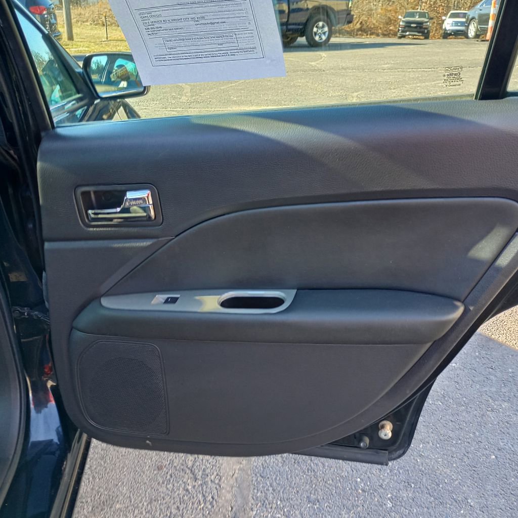 Used 2011 Ford Fusion SEL w/ 302A Rapid Spec Order Code image 19