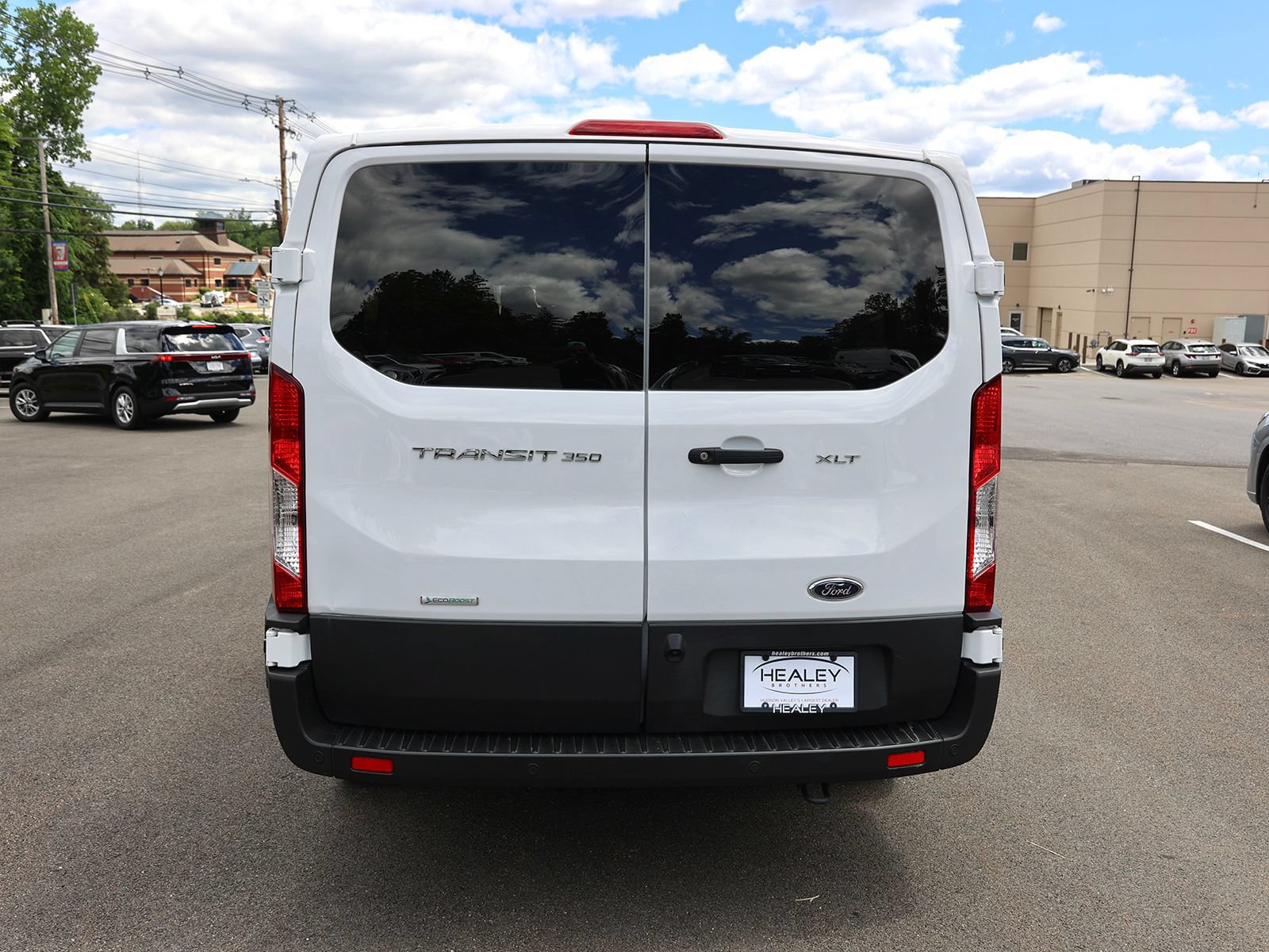 Used 2025 Ford Transit 350 XLT RWD image 6