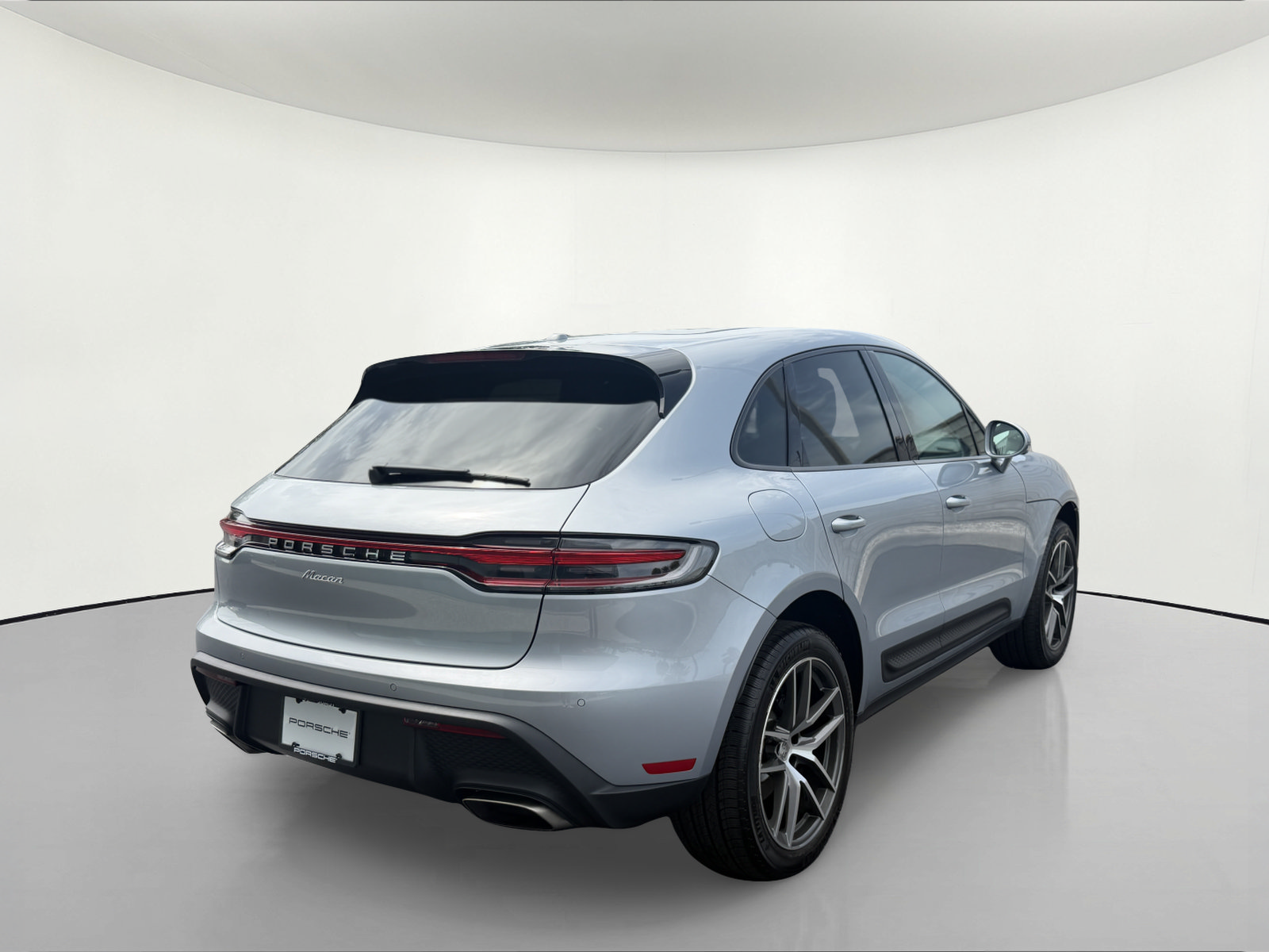 New 2026 Porsche Macan AWD/4WD image 6