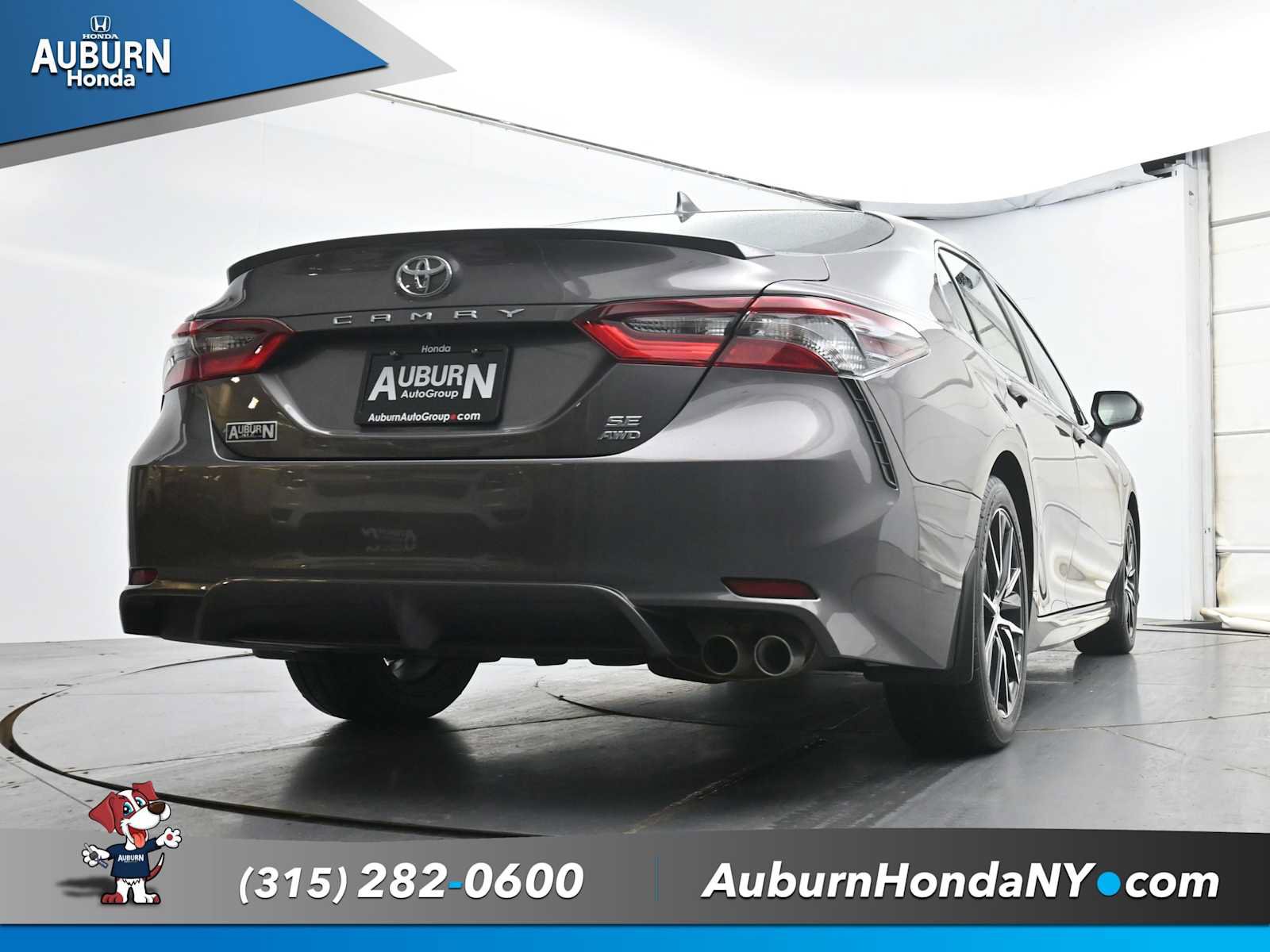 Used 2024 Toyota Camry SE AWD/4WD image 23