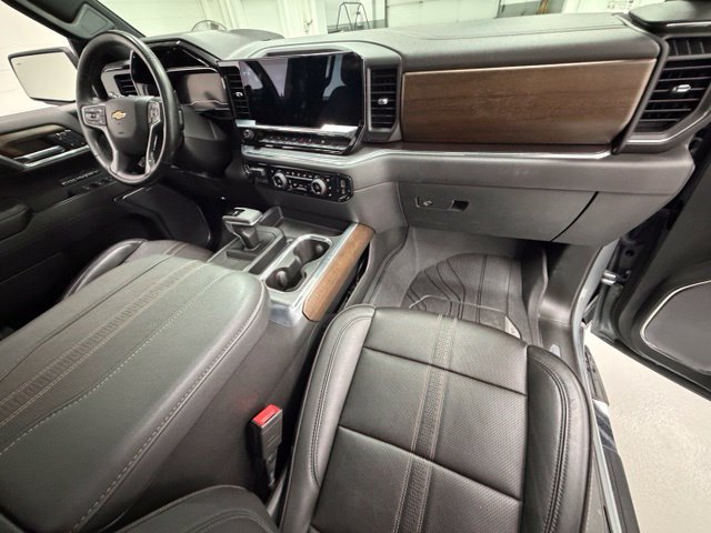 Certified 2023 Chevrolet Silverado 1500 High Country w/ High Country Premium Package AWD/4WD image 26