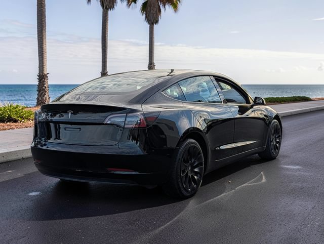 Used 2023 Tesla Model 3 Standard Range RWD image 5