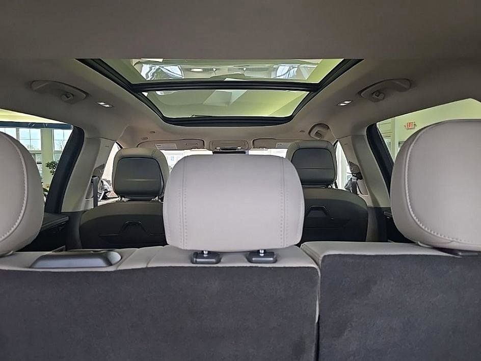 Used 2025 Lincoln Nautilus Reserve image 34