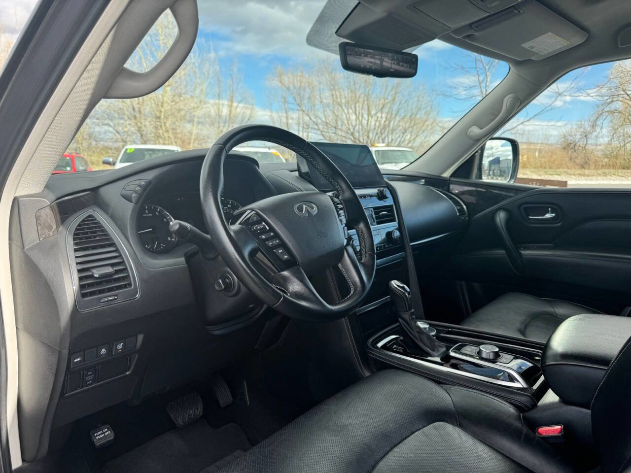 Used 2024 INFINITI QX80 Luxe image 19