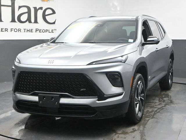 Used 2025 Buick Enclave Sport Touring FWD image 7