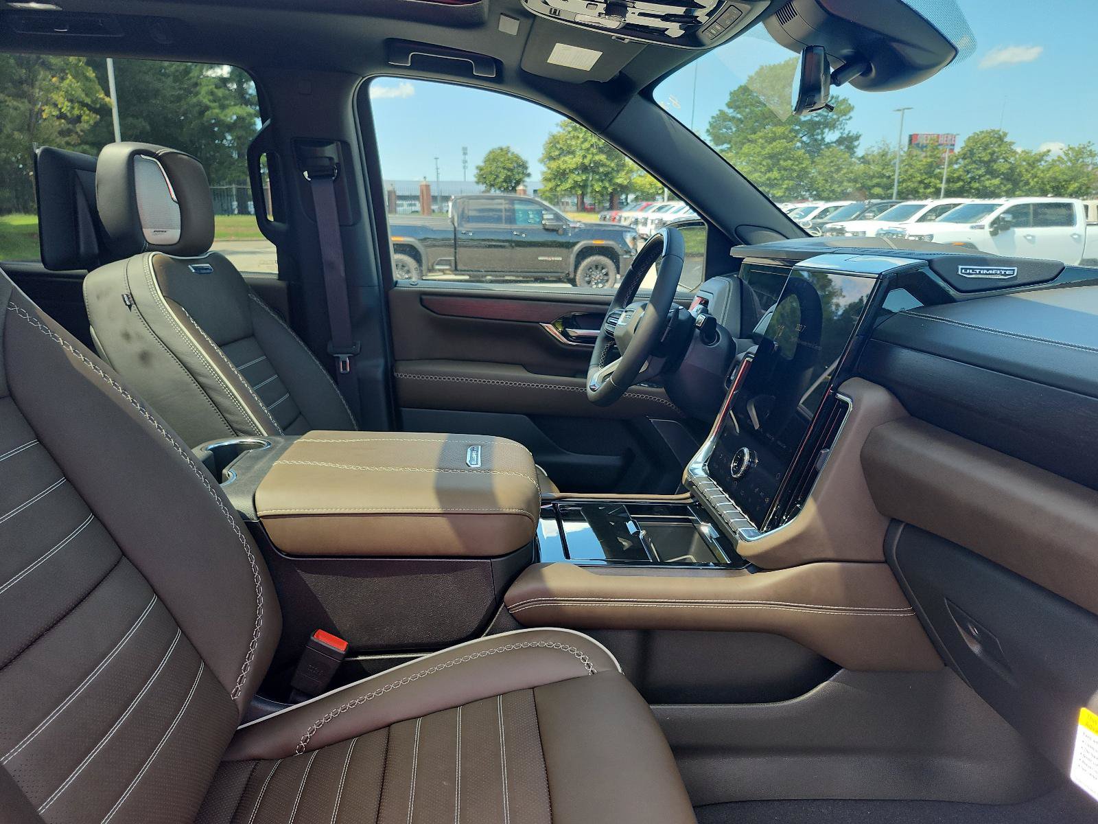 New 2026 GMC Yukon XL Denali Ultimate AWD/4WD image 6