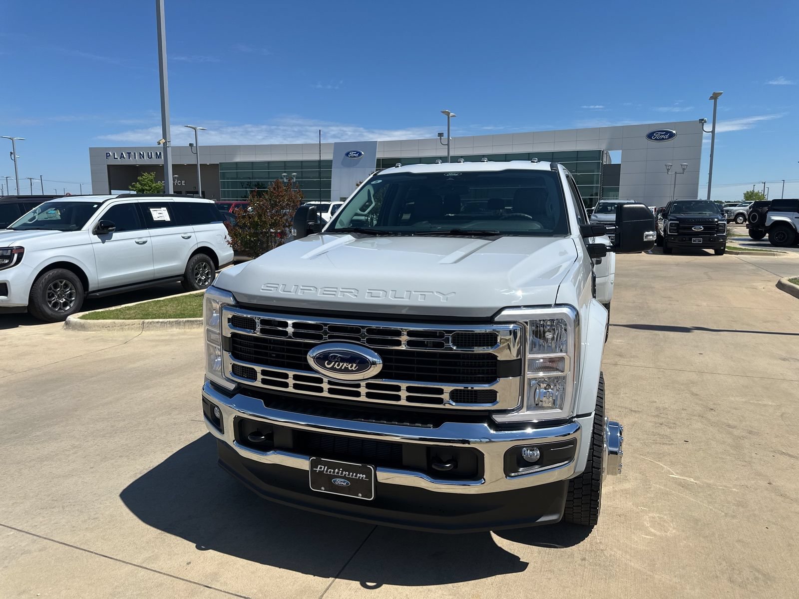 Used 2026 Ford F450 XLT w/ FX4 Off-Road Package AWD/4WD image 25