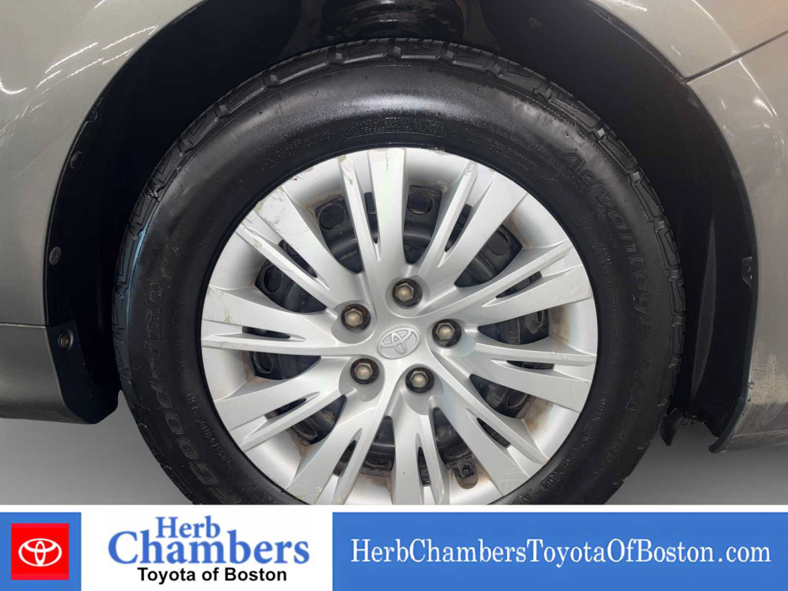 Used 2012 Toyota Camry LE FWD image 8