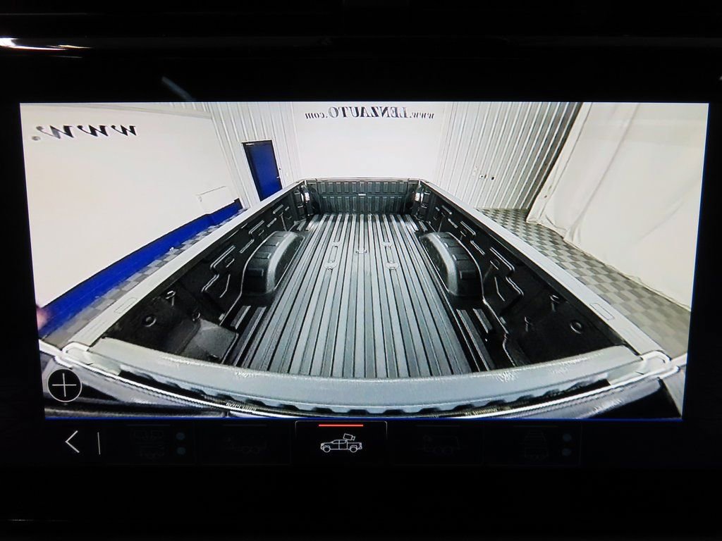 Used 2025 GMC Sierra 3500 AT4 w/ AT4 Premium Plus Package image 22