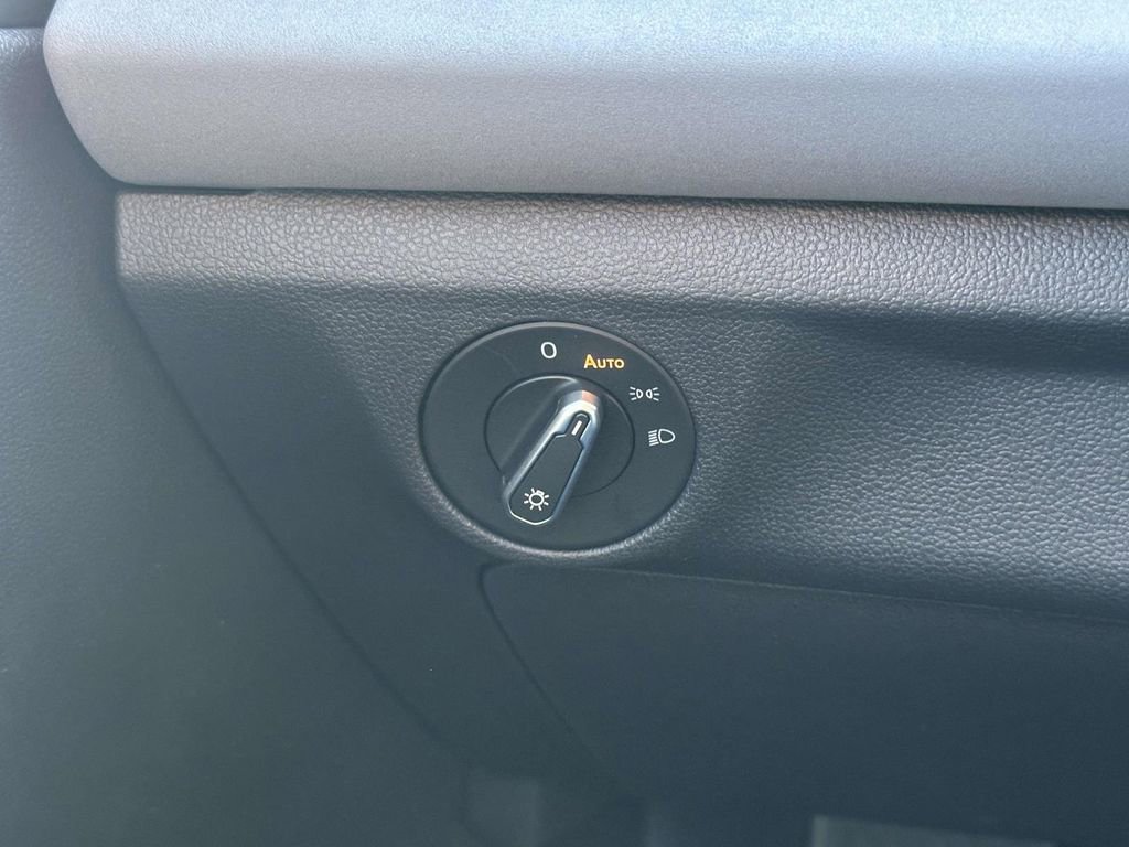 New 2026 Volkswagen Jetta SE image 25