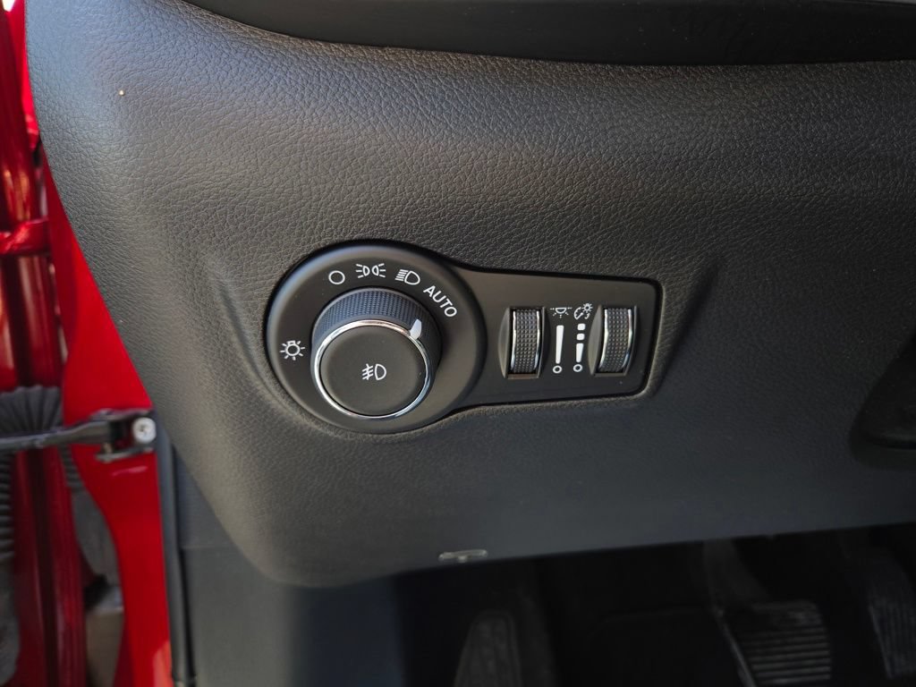 Used 2024 Jeep Compass Latitude AWD/4WD image 14