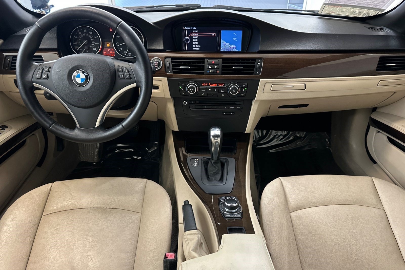 Used 2010 BMW 328i Convertible RWD image 15