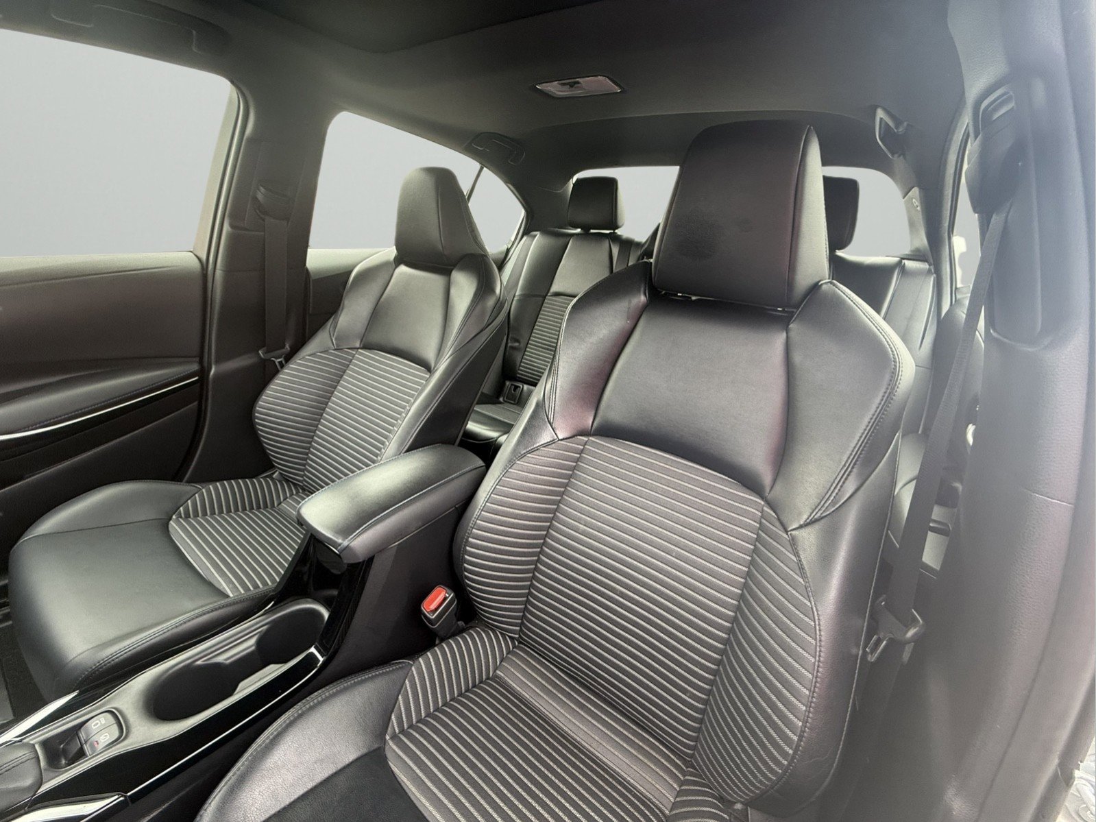 Used 2022 Toyota Corolla XSE w/ Carpet Mat Package (TMS) image 16