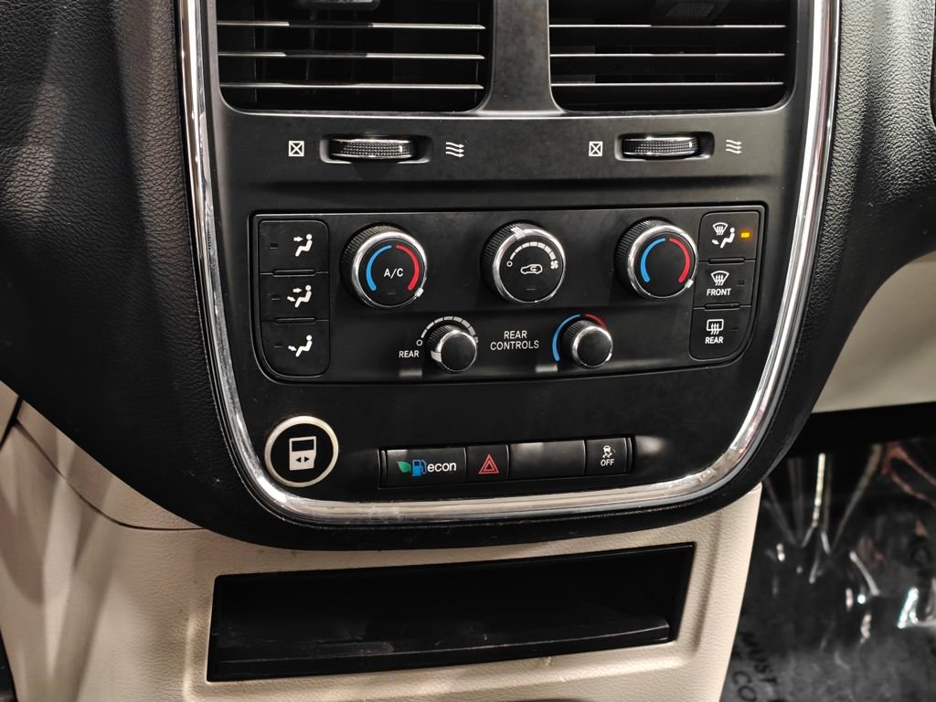 Used 2012 Dodge Grand Caravan SXT image 8
