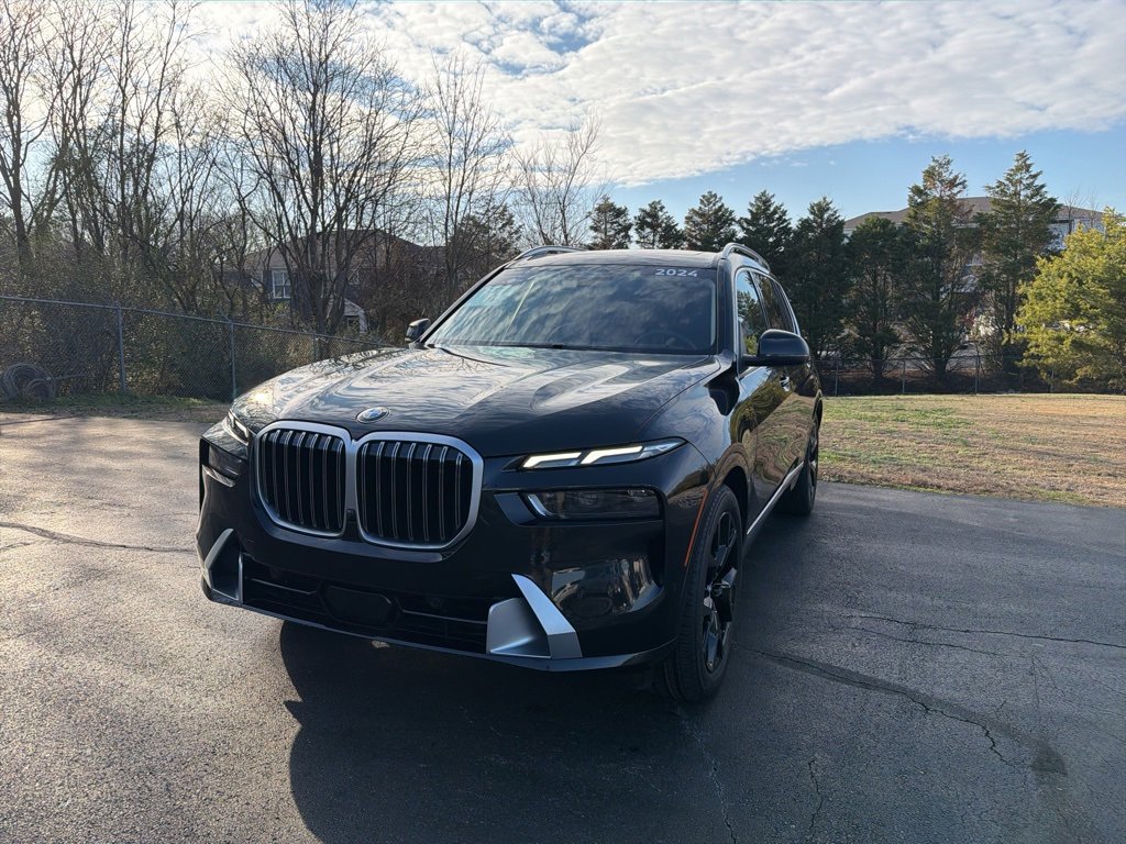 Certified 2024 BMW X7 xDrive40i w/ Premium Package image 1