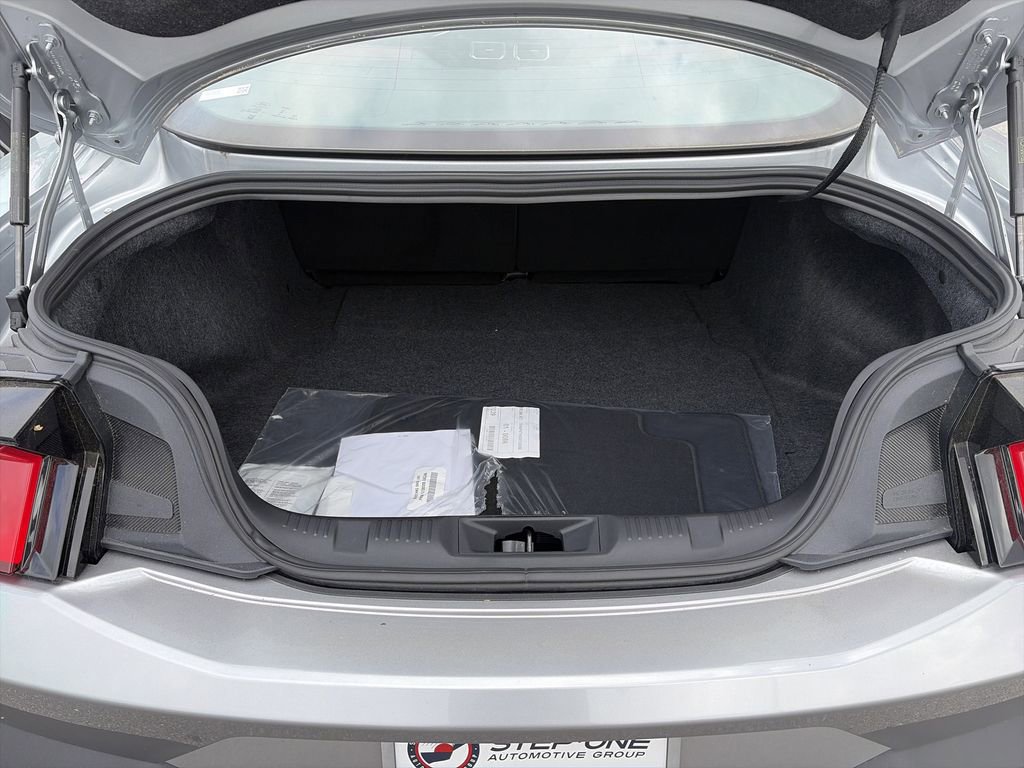 Used 2025 Ford Mustang Premium RWD image 29