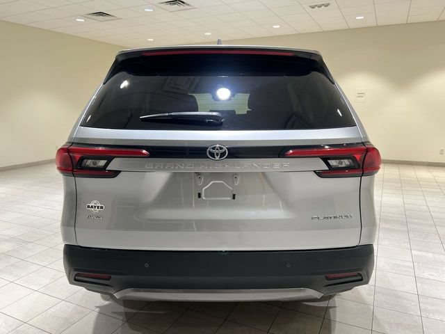 Used 2024 Toyota Grand Highlander AWD image 4