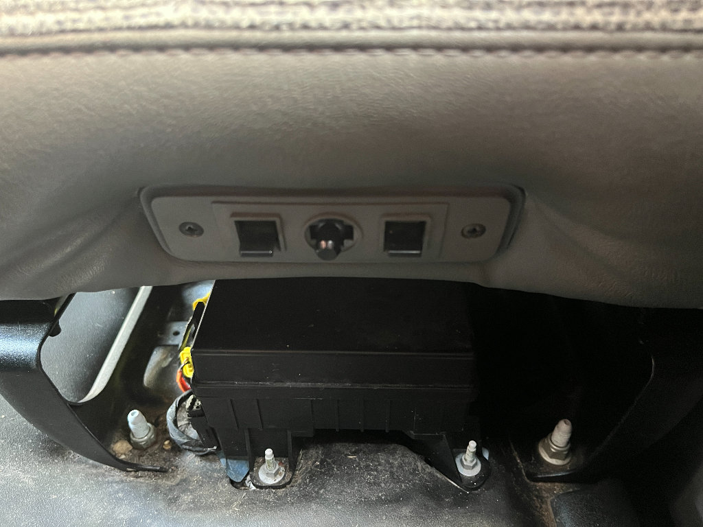 Used 2020 Chevrolet Express 2500 w/ Safety Package RWD image 39
