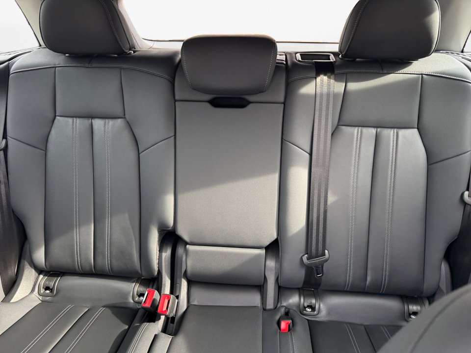New 2025 Audi Q5 Premium image 12
