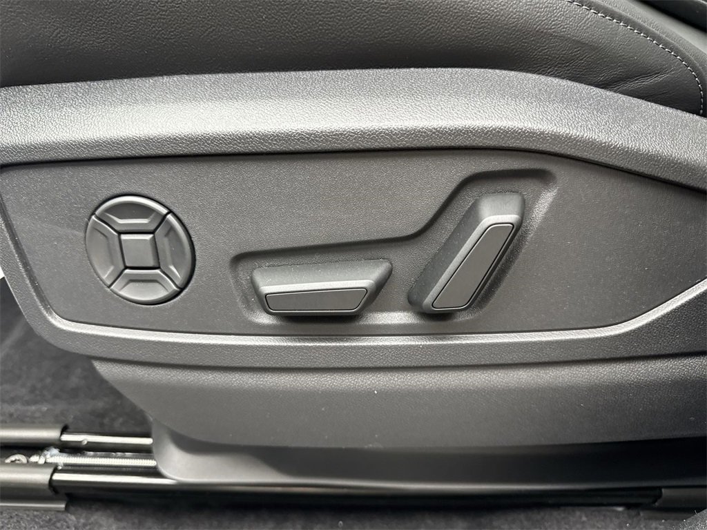 New 2025 Audi Q5 Premium Plus image 12