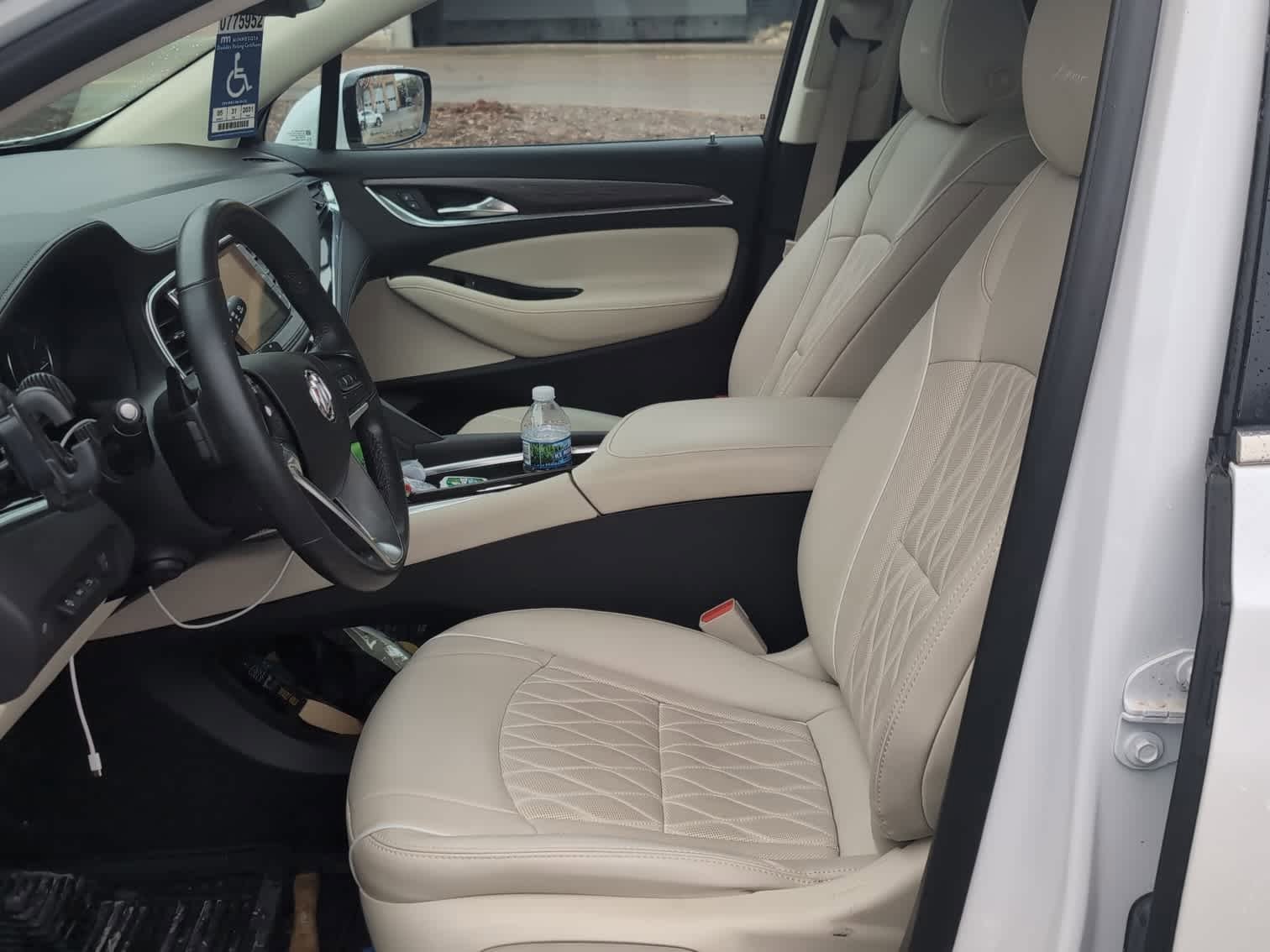 Used 2024 Buick Enclave Avenir w/ Avenir Technology Package AWD/4WD image 5