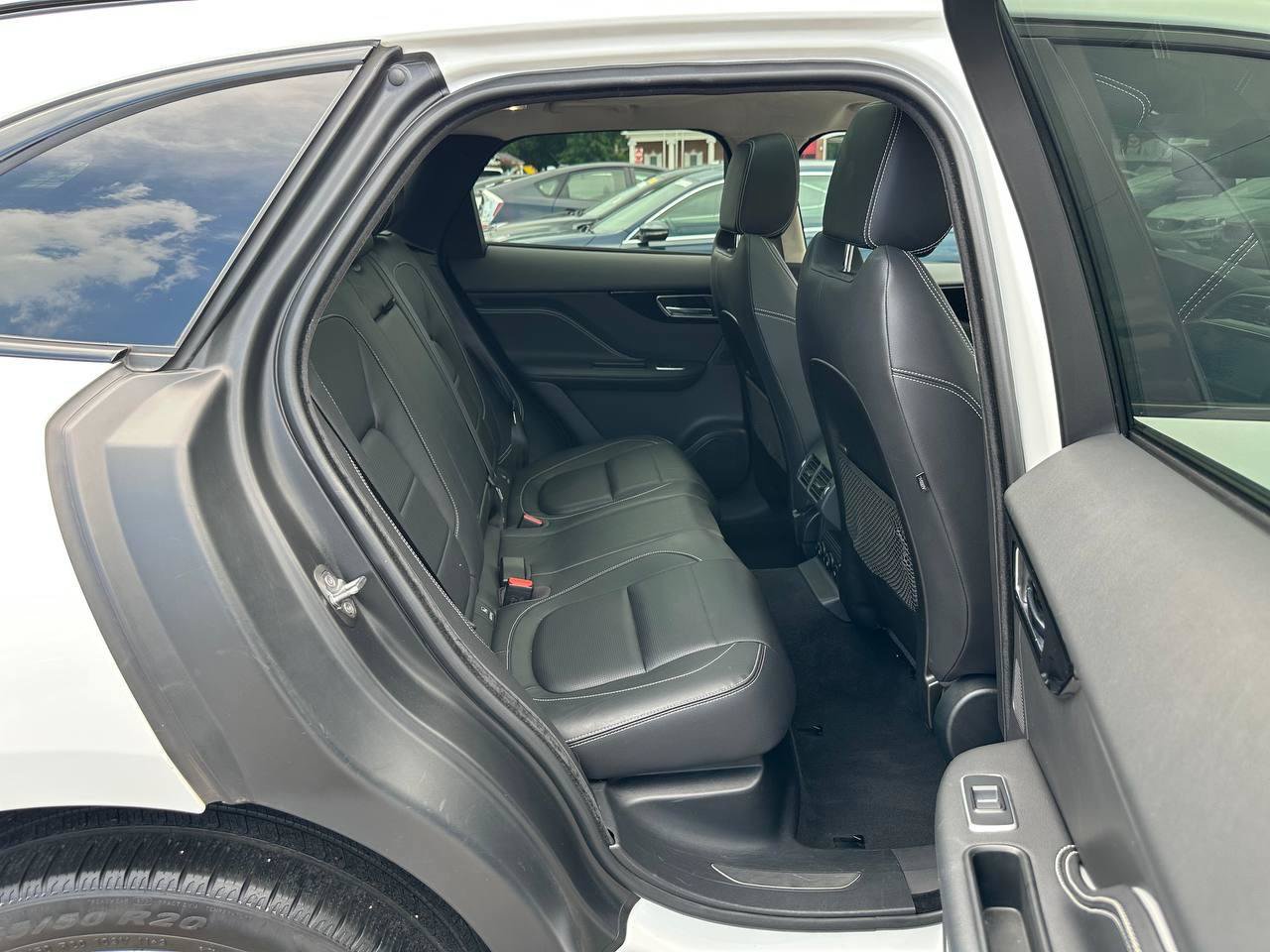 Used 2019 Jaguar F-PACE R-Sport AWD/4WD image 31